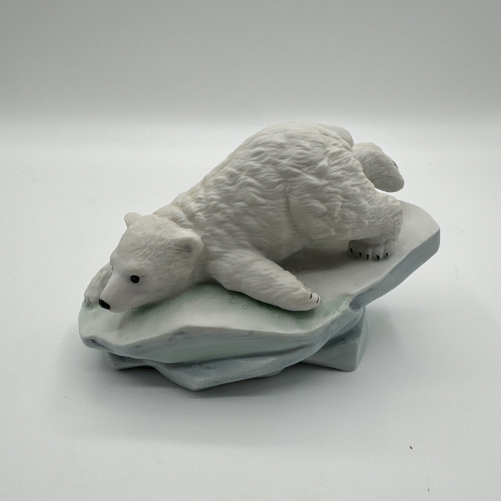 Maruri Polar Expedition Polar Bear Cub On Ice Porcelain Figurine P-9003 1990 - Picture 1 of 8